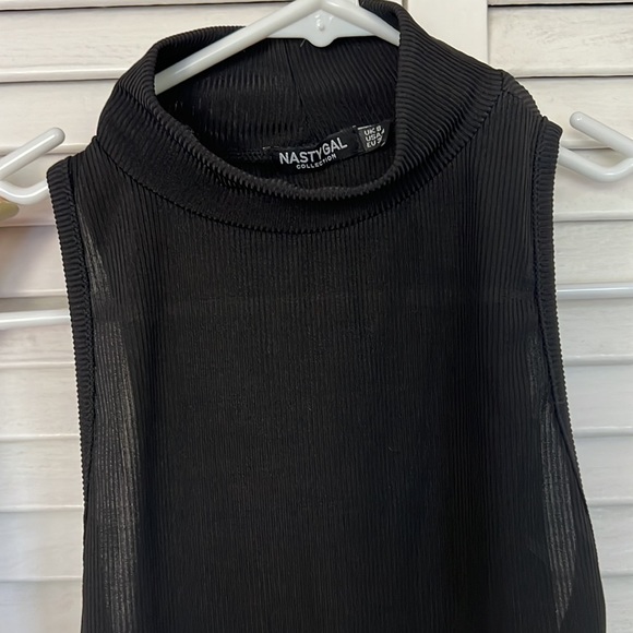 Sexy Nastygal mock turtleneck body suit, size 4 - Picture 2 of 3